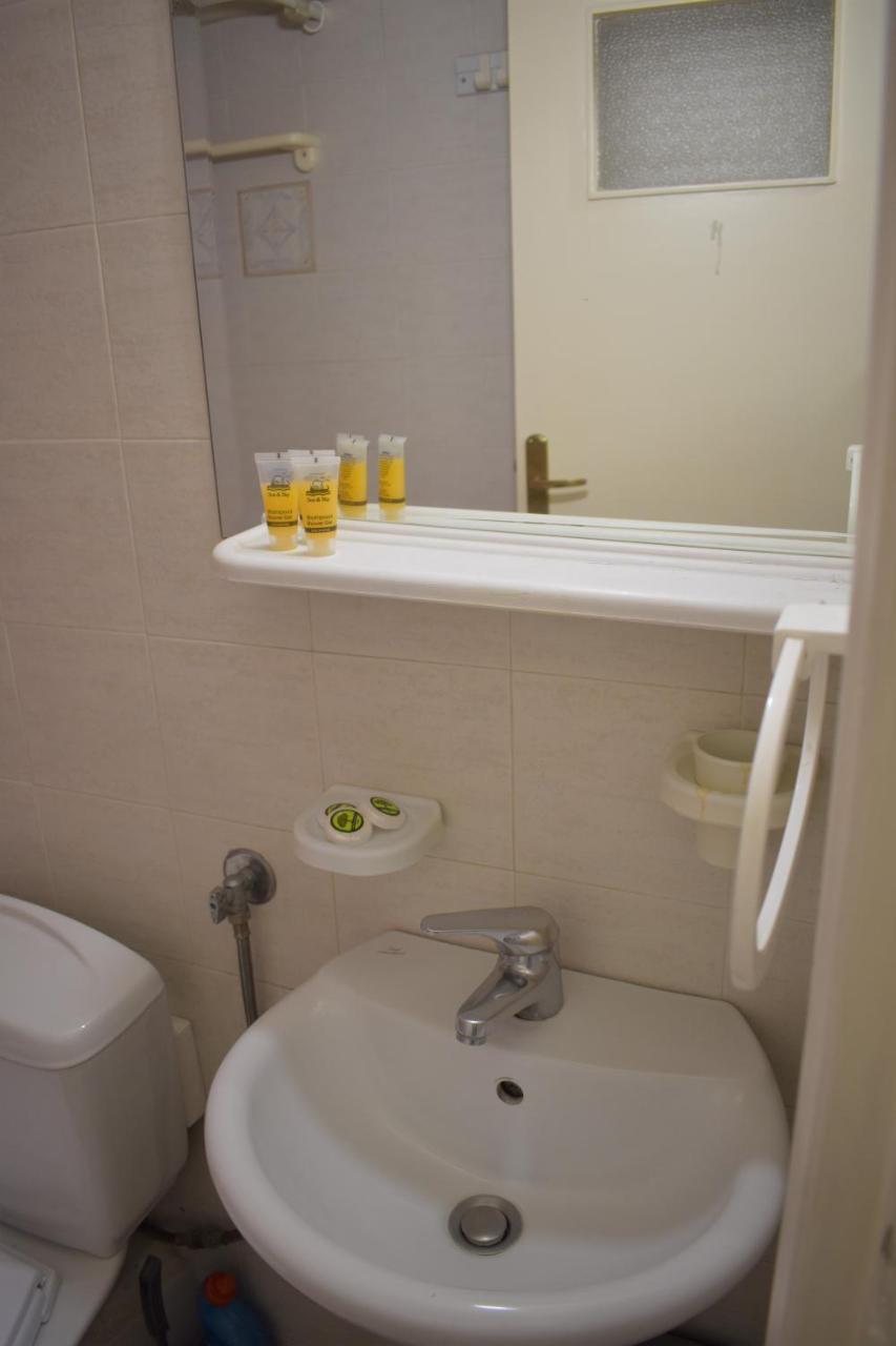 Great Location Comfort Flat Athene Buitenkant foto